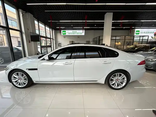 Jaguar XFL 2020