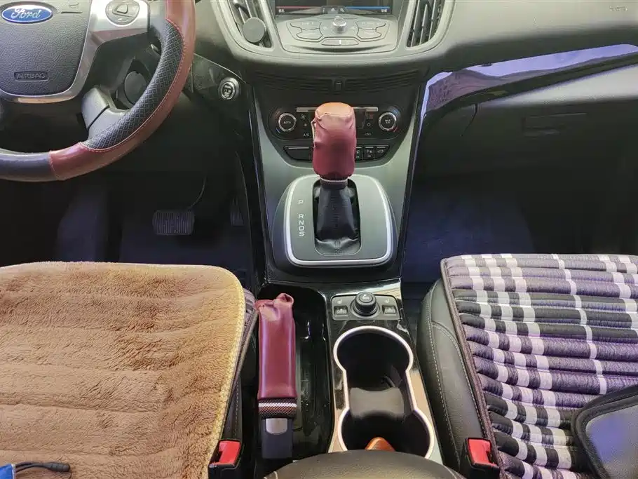 Ford Kuga 2015 — фото 16