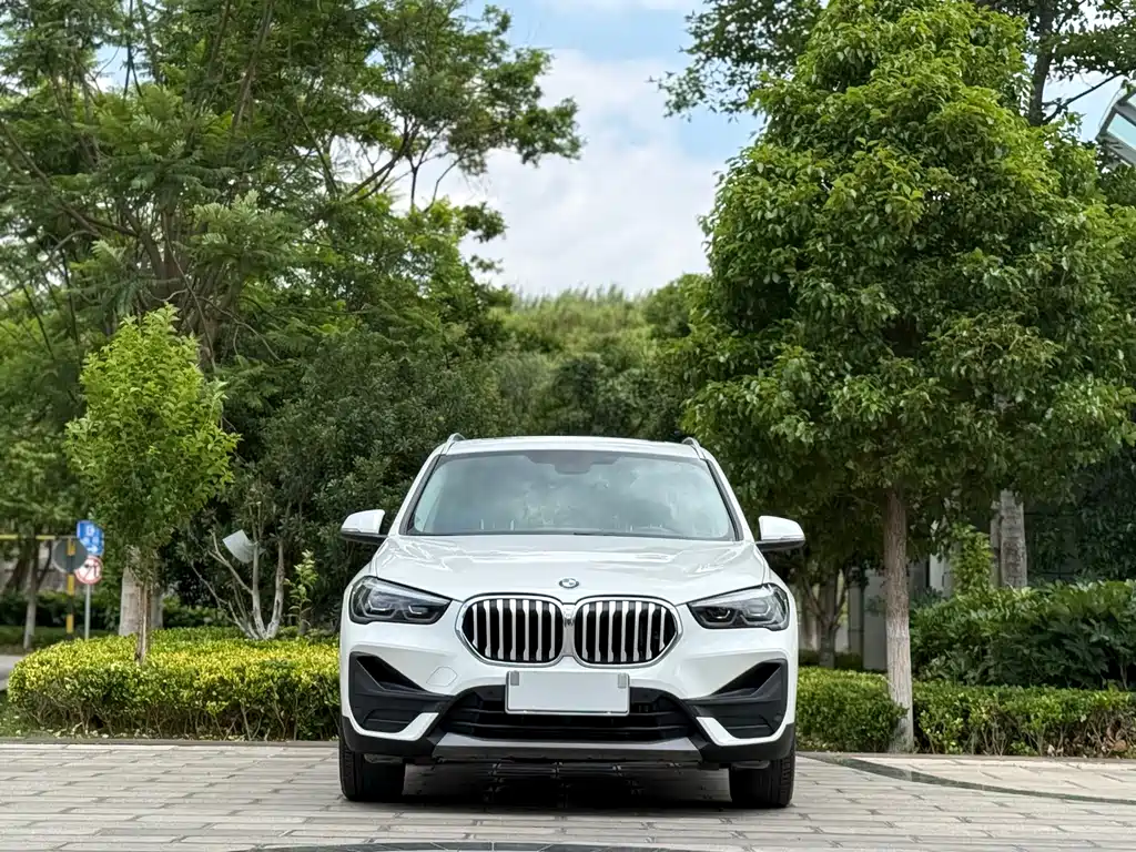 BMW X1 2021 — фото 2