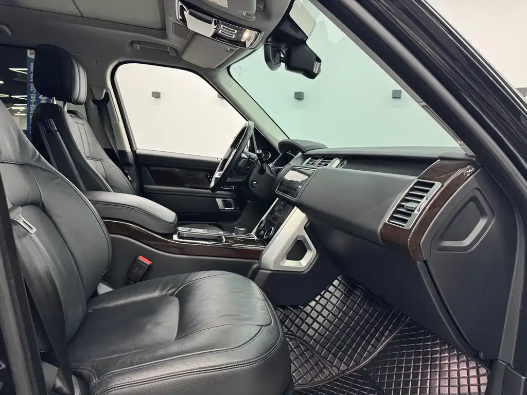 Land Rover Range Rover 2021 — фото 11