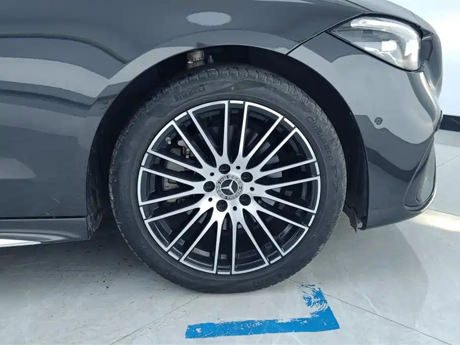 Mercedes-Benz C-Class 2023
