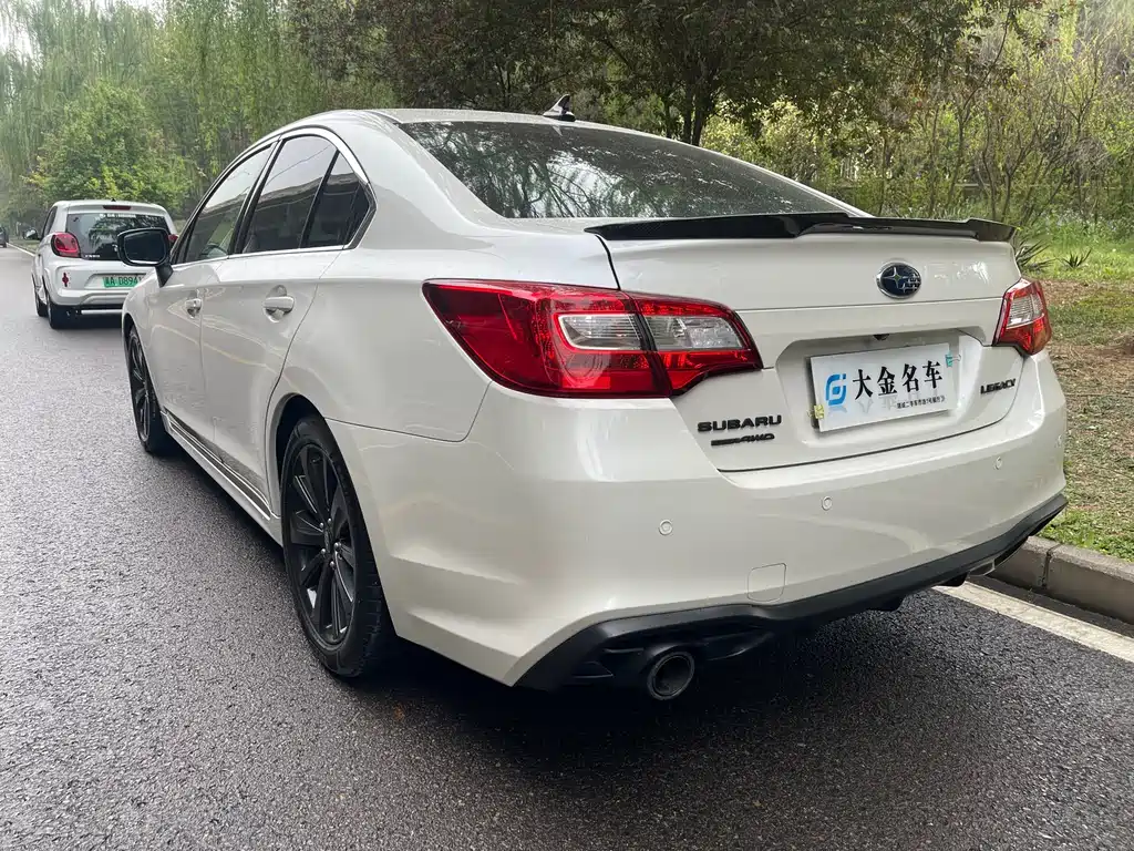 Subaru Legacy 2020 — фото 12