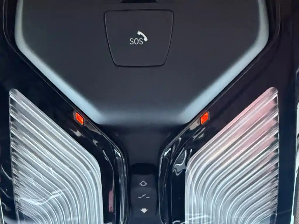 BMW 3 Series 2023 — фото 17