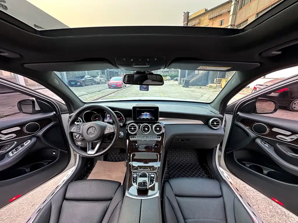 Mercedes-Benz GLC 2018 — фото 8