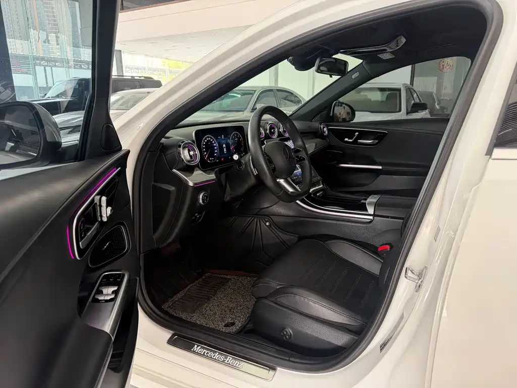 Mercedes-Benz C-Class 2023