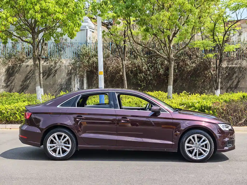 Audi A3 2019 — фото 10