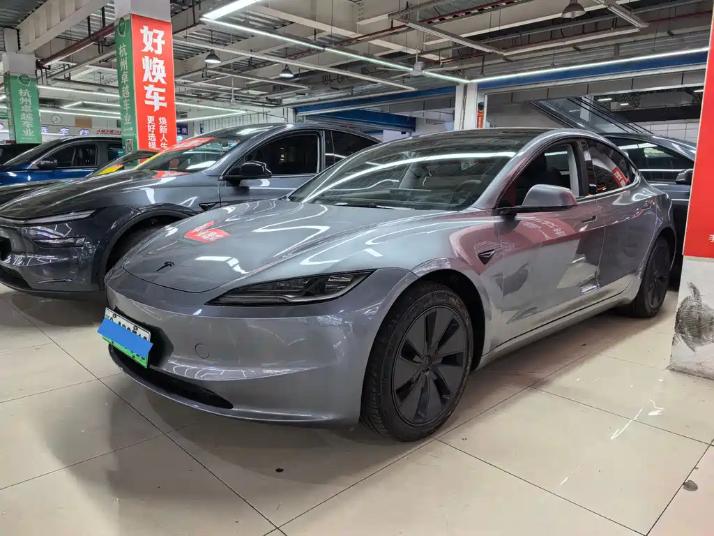 Tesla Model 3 2026