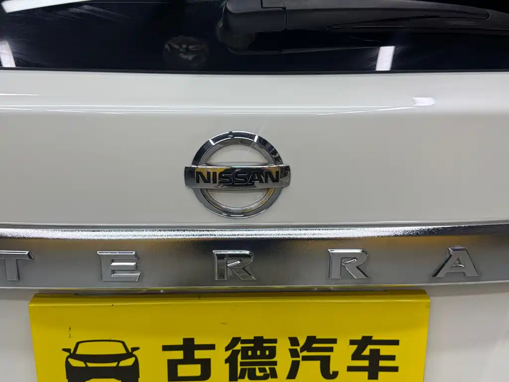 Nissan Terra 2022 — фото 29