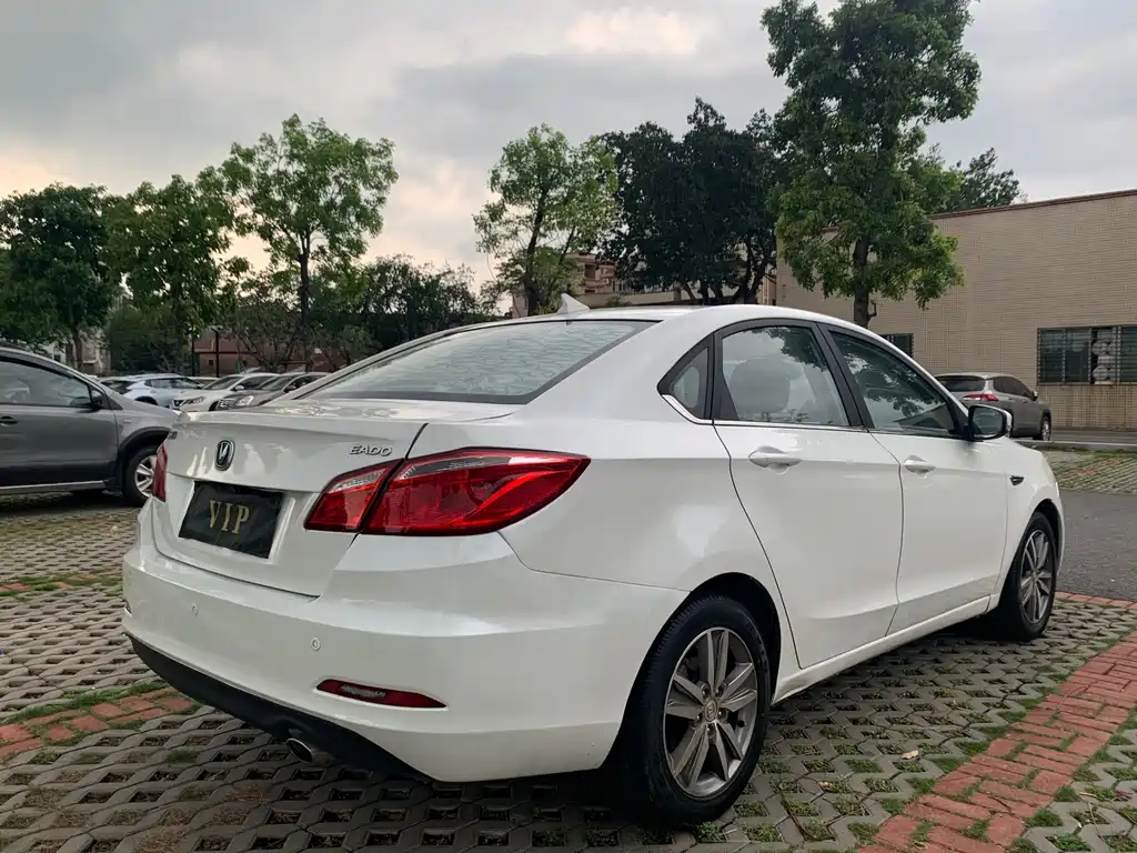 Changan Eado 2017 — фото 4