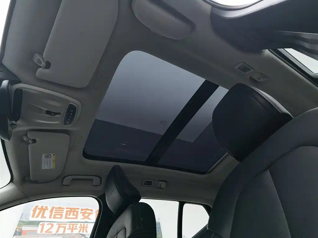 Volvo XC40 2020 — фото 14