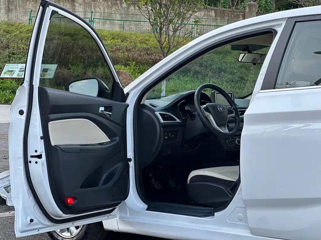Changan V7 2015 — фото 17