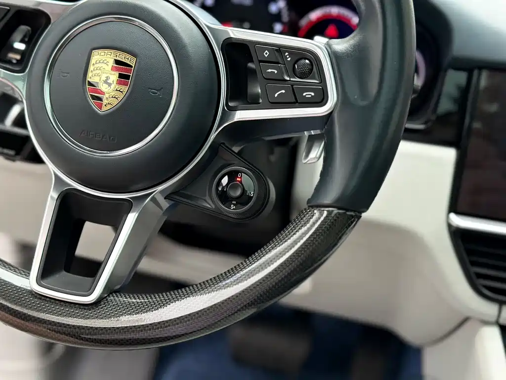 Porsche Cayenne 2022 — фото 13