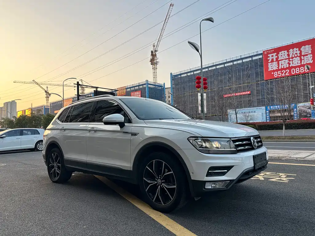 Volkswagen Tiguan L 2019 — фото 3