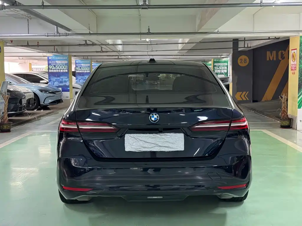 BMW i5 2024 — фото 8