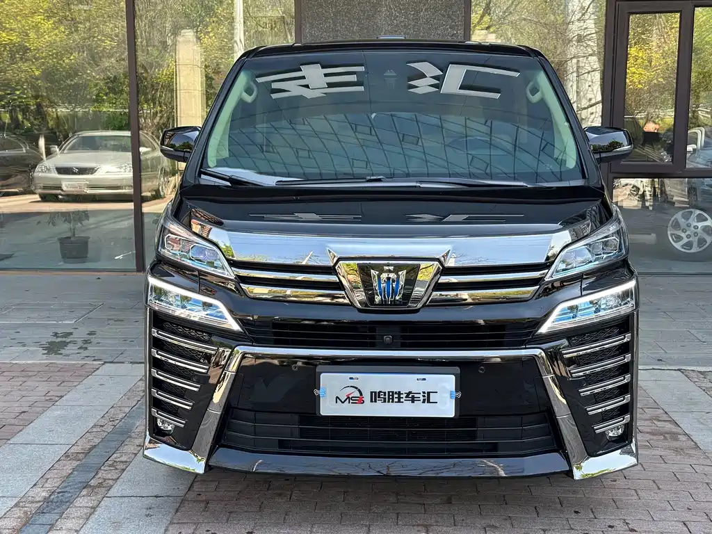 Toyota Vellfire 2022 — фото 3