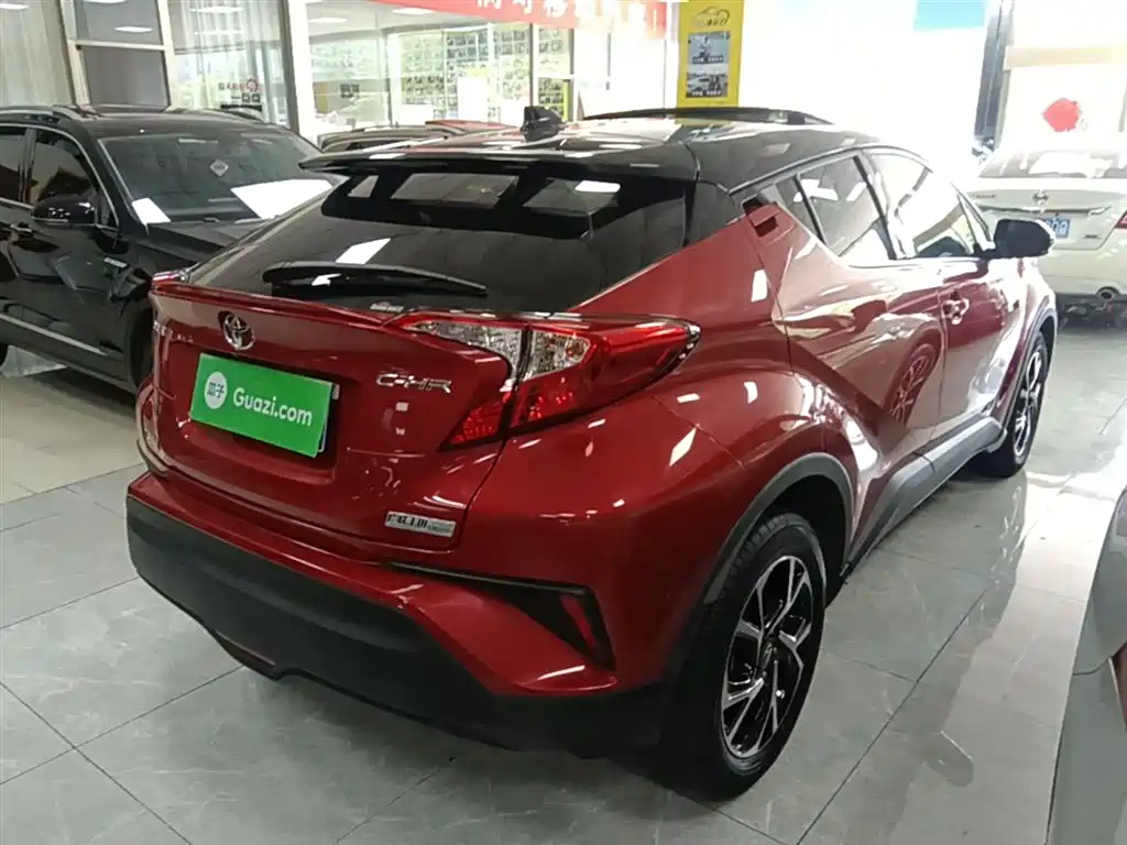 Toyota C-HR 2021 — фото 6