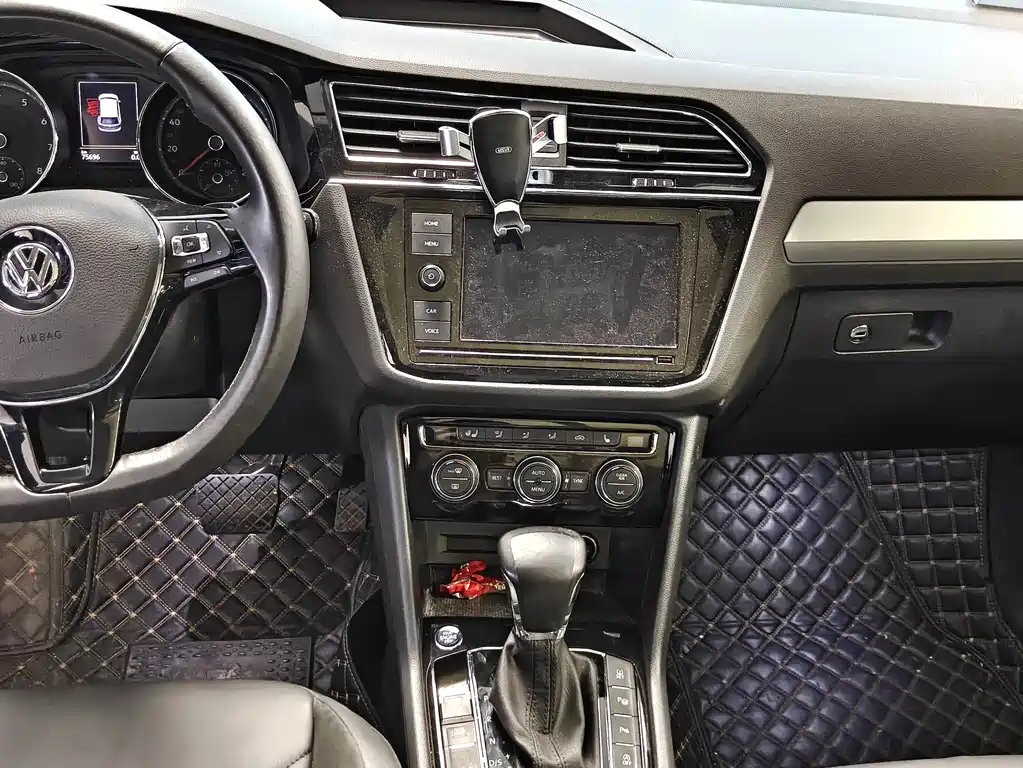 Volkswagen Tiguan L 2019 — фото 11