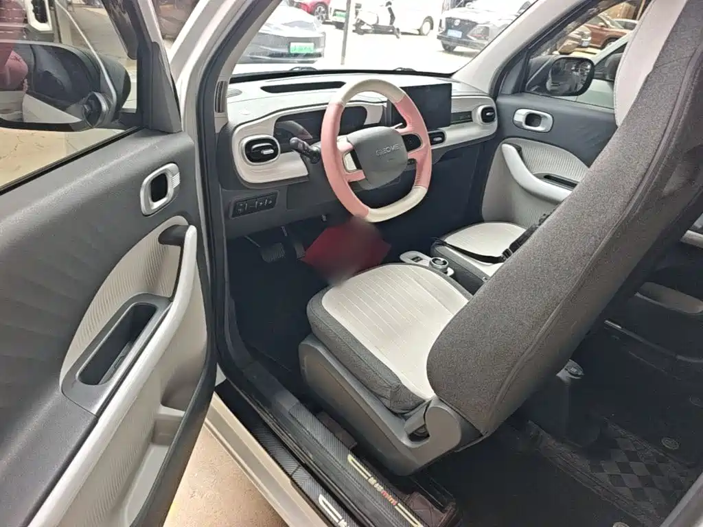 Geely Galaxy Panda 2025 — фото 16