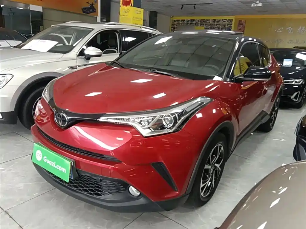Toyota C-HR 2021 — фото 2