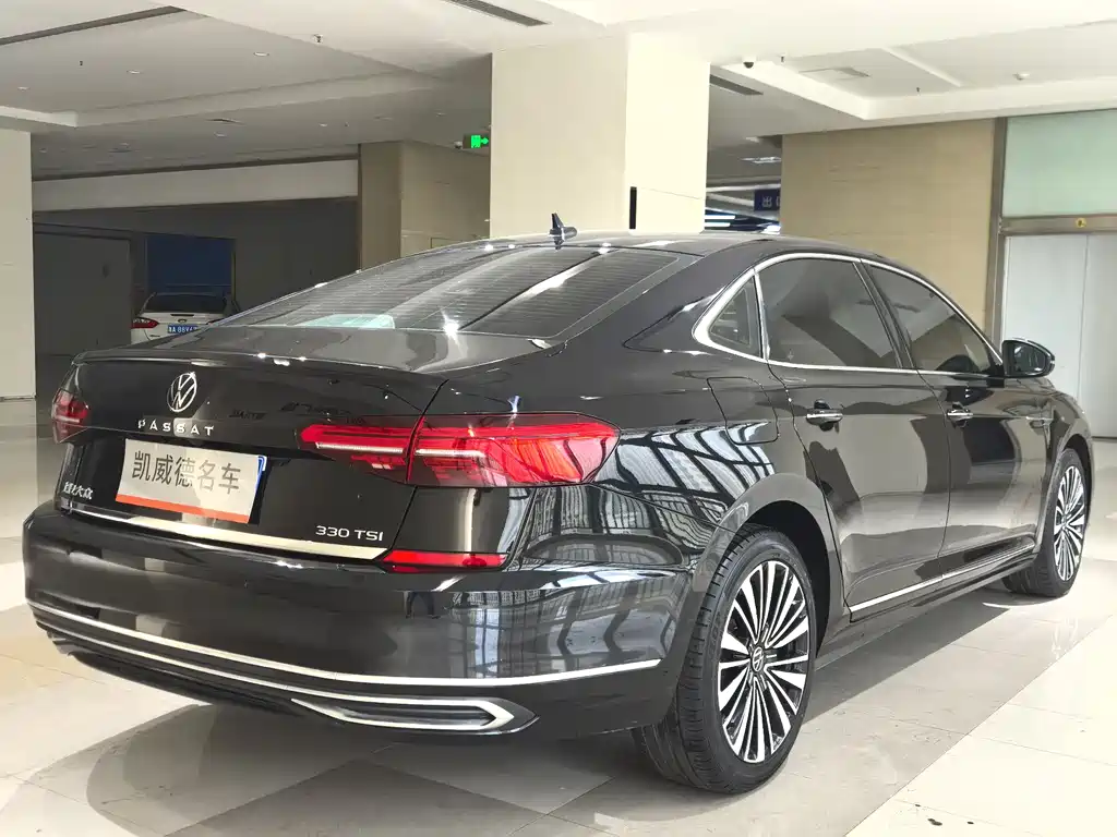 Volkswagen Passat 2021 — фото 14