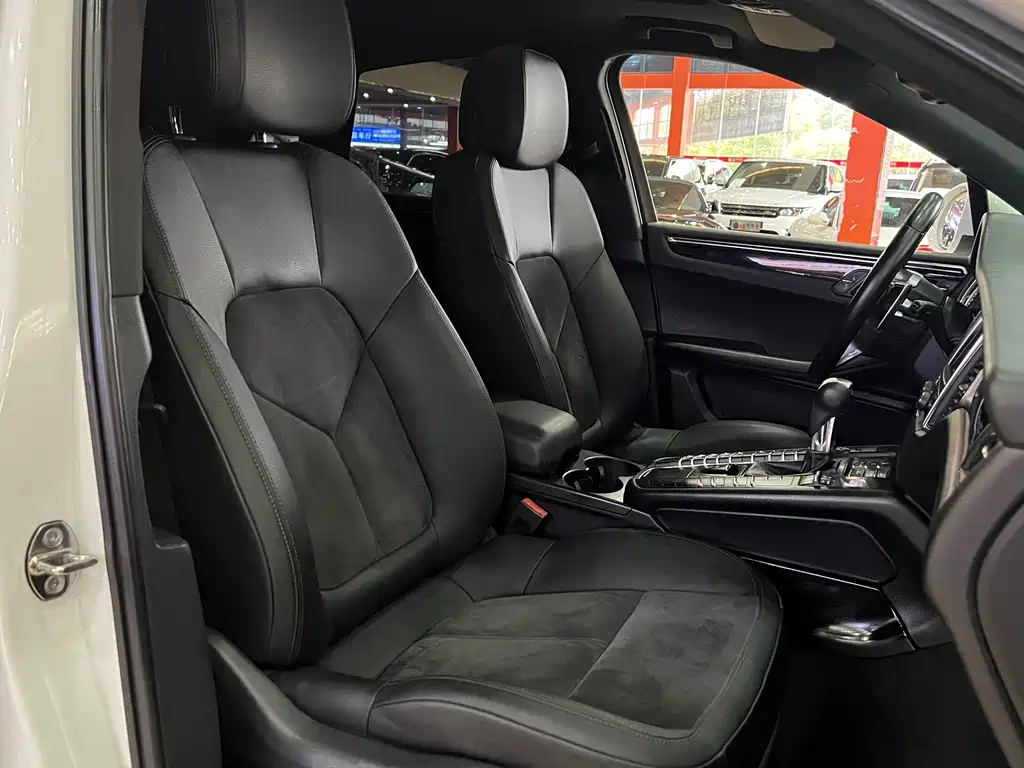 Porsche Macan 2014 — фото 16
