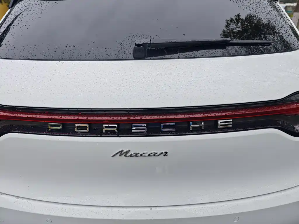 Porsche Macan 2019 — фото 15
