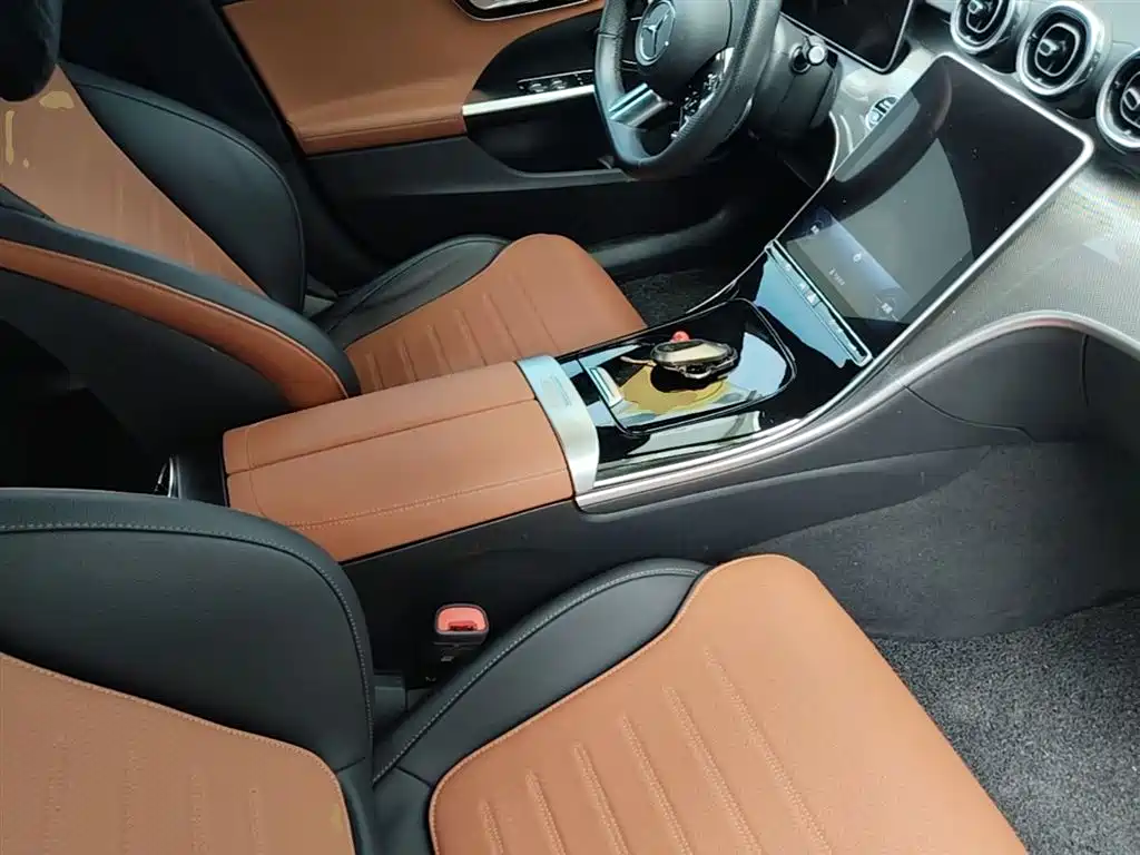 Mercedes-Benz C-Class 2023 — фото 25