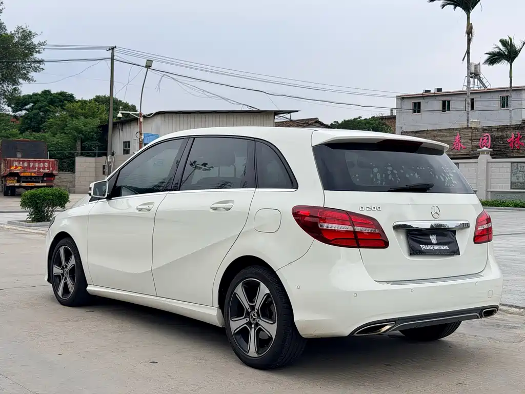 Mercedes-Benz B-Class 2017 — фото 4