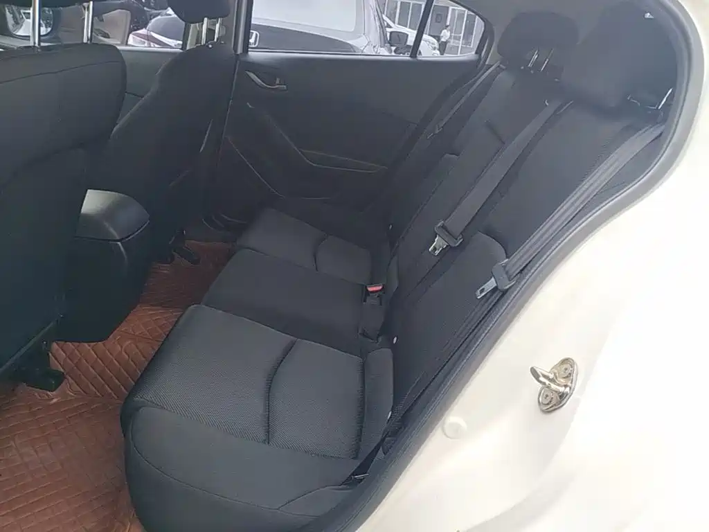 Mazda 3 Angkesela 2019 — фото 17