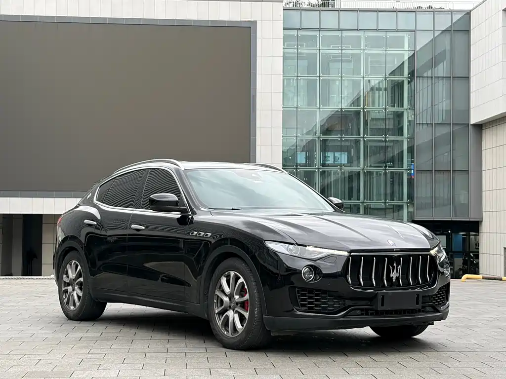 Maserati Levante 2017 — фото 3