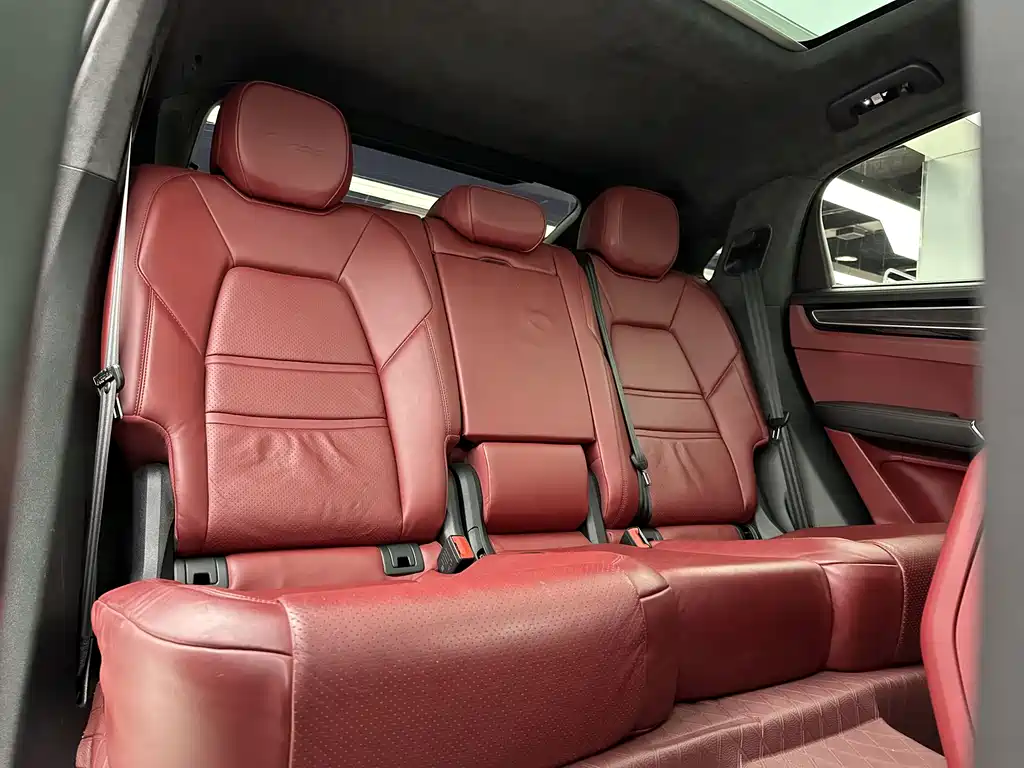Porsche Cayenne 2021 — фото 15