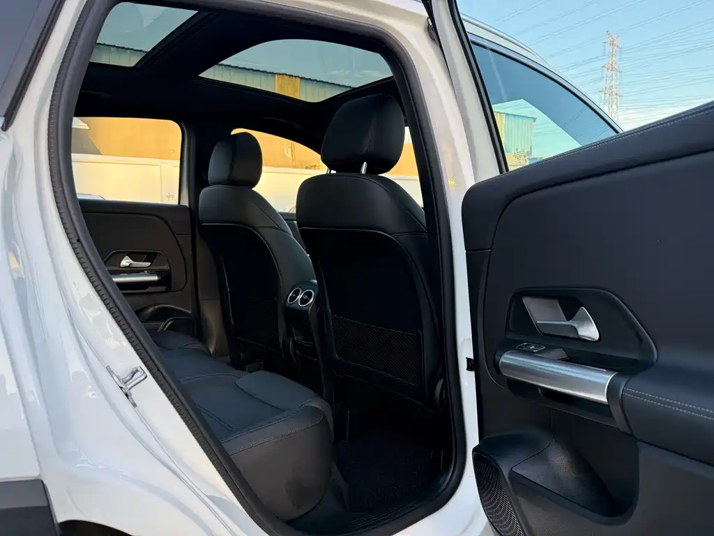 Mercedes-Benz GLA 2024 — фото 19