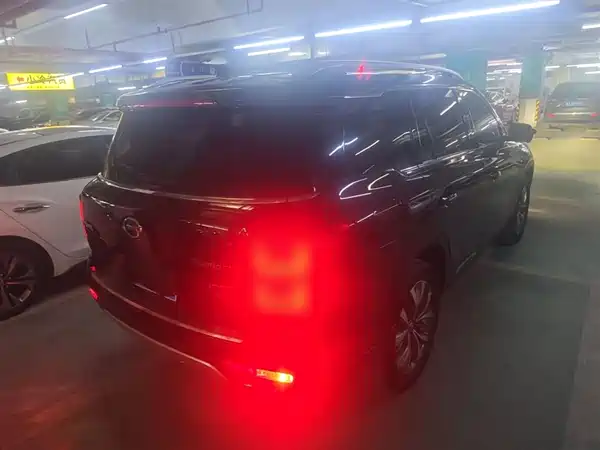 GAC Trumpchi GS8 2017
