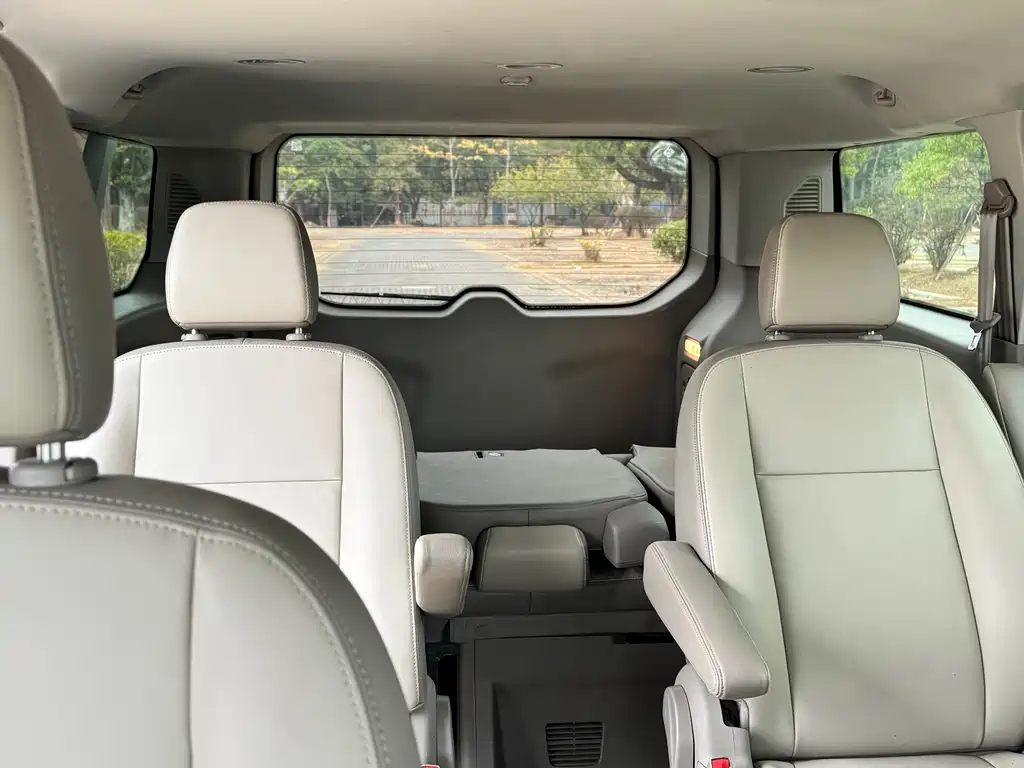Ford Tourneo 2021 — фото 13