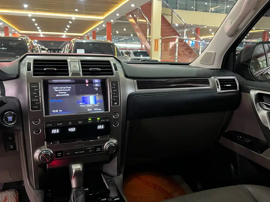 Lexus GX 2020 — фото 13