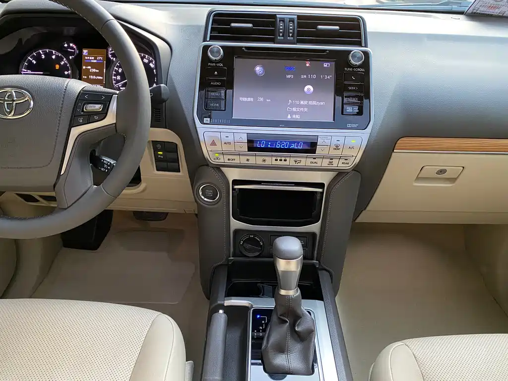 Toyota Prado 2019 — фото 13