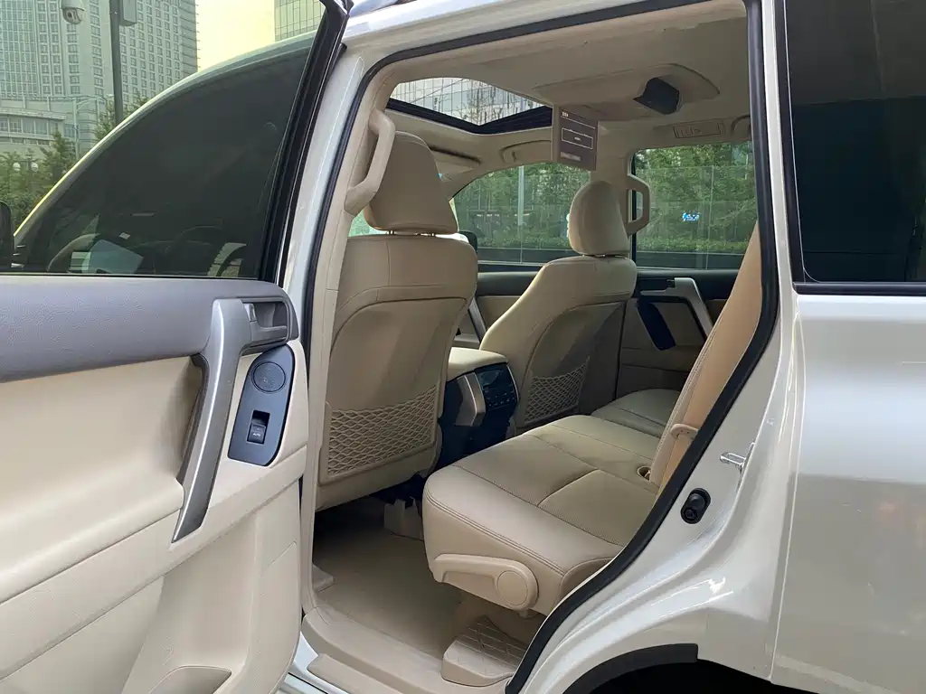Toyota Prado 2019 — фото 10
