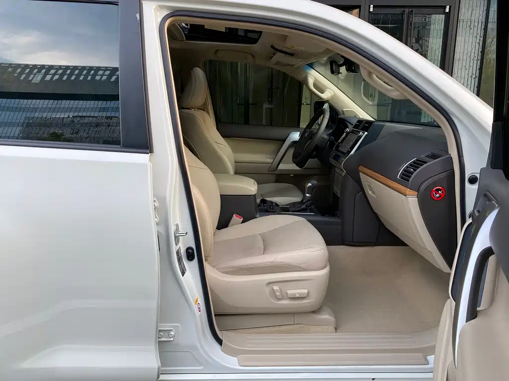 Toyota Prado 2019 — фото 19