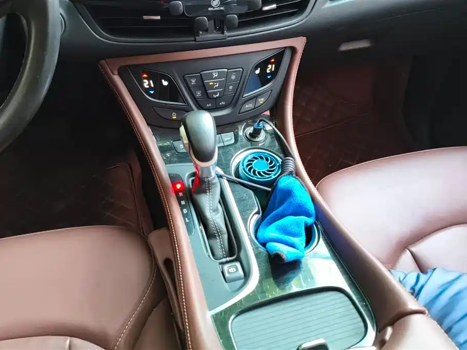 Buick Envision Plus 2019 — фото 16