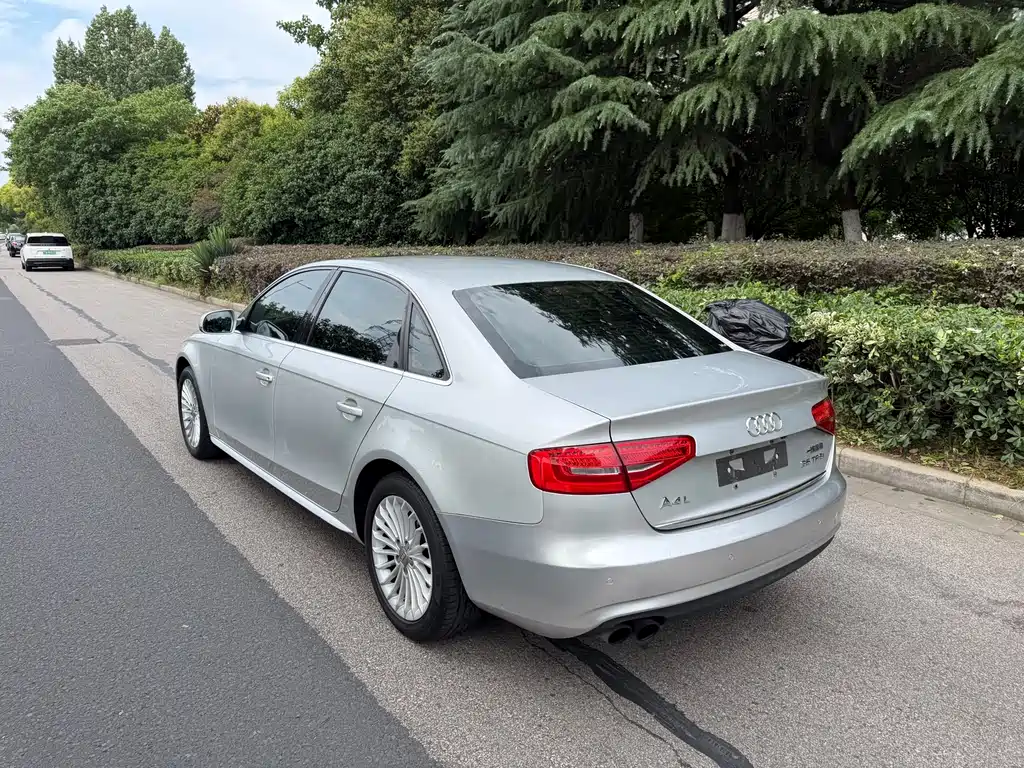 Audi A4L 2014