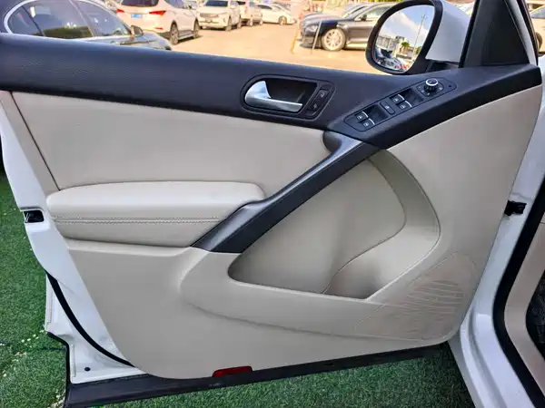 Volkswagen Tiguan 2012