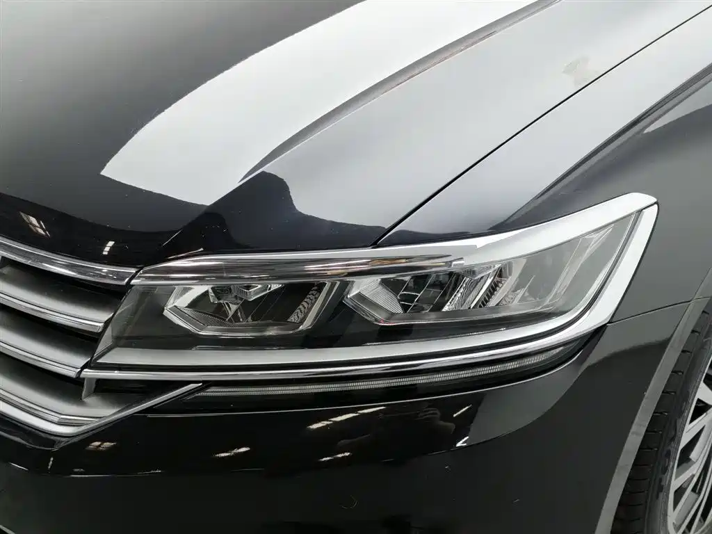 Volkswagen Phideon 2018 — фото 7