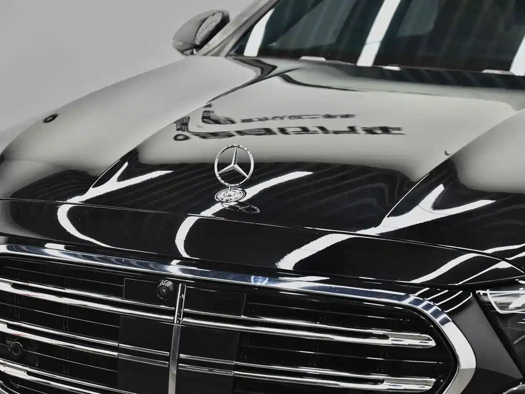 Mercedes-Benz E-Class 2025 — фото 17
