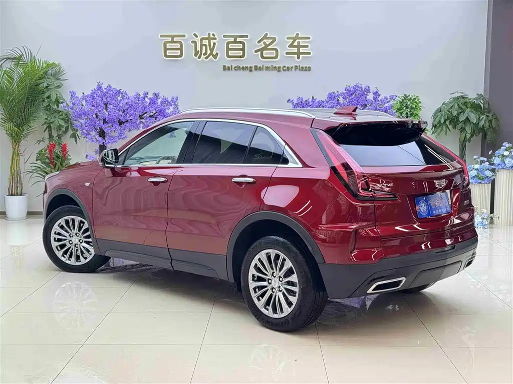 Cadillac XT4 2025 — фото 9