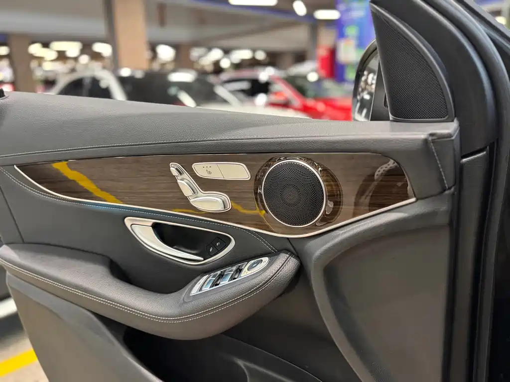 Mercedes-Benz GLC 2019 — фото 22