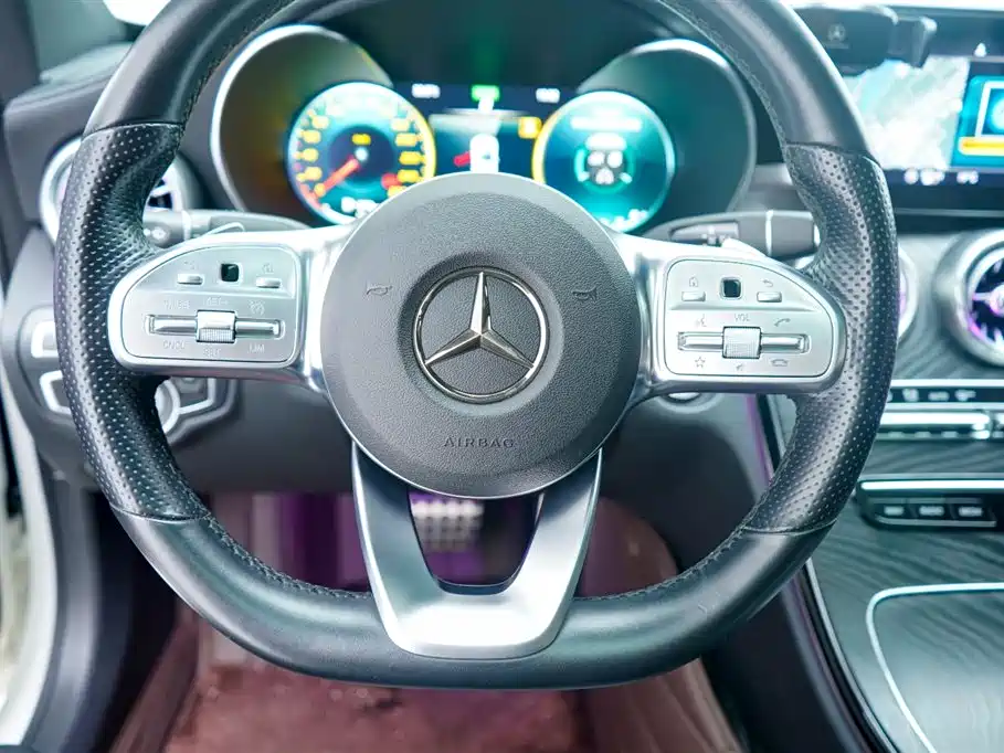 Mercedes-Benz C-Class 2020 — фото 20