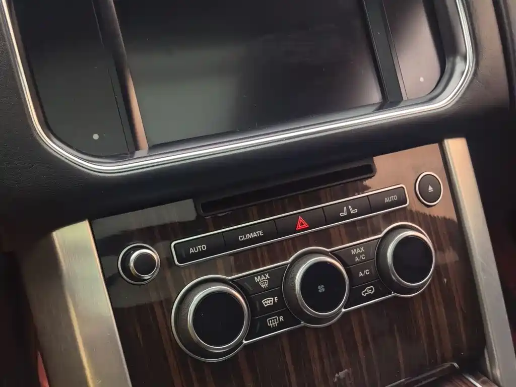 Land Rover Range Rover 2015 — фото 17