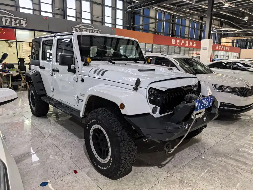 Jeep Wrangler 2015 — фото 2