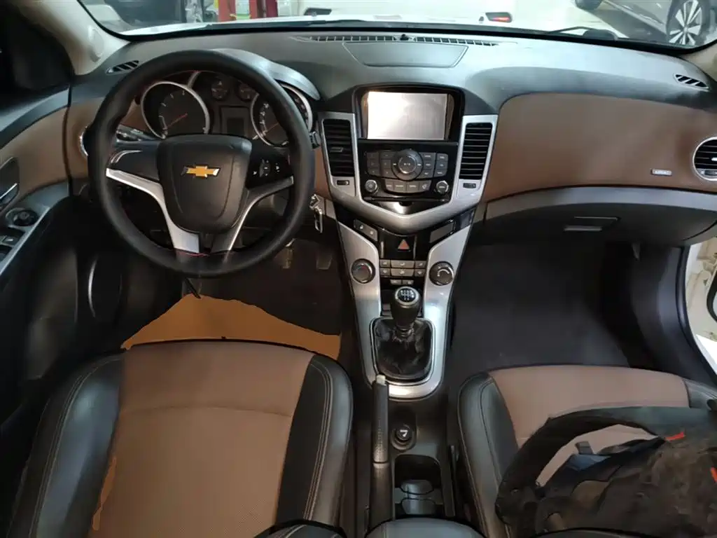 Chevrolet Cruze 2015 — фото 10