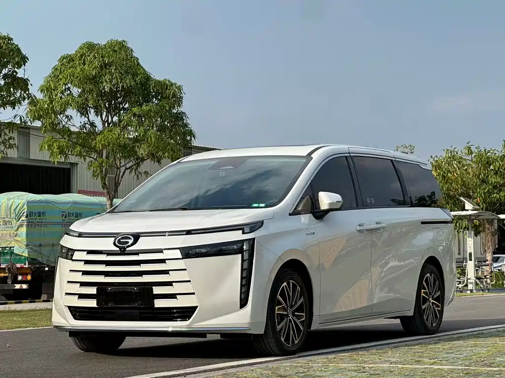GAC Motor E8 PHEV 2025